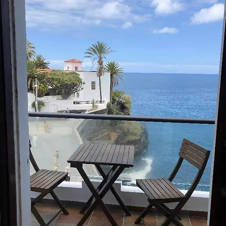 Mirando Al Mar Apartment *